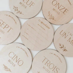 Le Petit Tableau Noir Pastilles De Bois Mensuelles -Bébé Idées Cadeaux Soldes Boutique le petit tableau noir pastilles de bois mensuelles 4