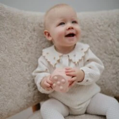 Mushie Ensemble De Dés à Presser Blush/Shifting Sand 5 Mushie Ensemble De Dés à Presser Blush/Shifting Sand -Bébé Idées Cadeaux Soldes Boutique mushie ensemble de des a presser blush shifting sa 2