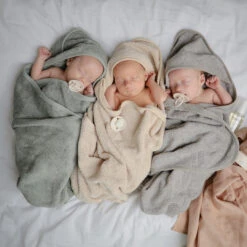 Mushie Serviette à Capuche Gray -Bébé Idées Cadeaux Soldes Boutique mushie serviette a capuche gray 3